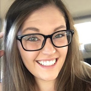 Meet your Posher, Zoie